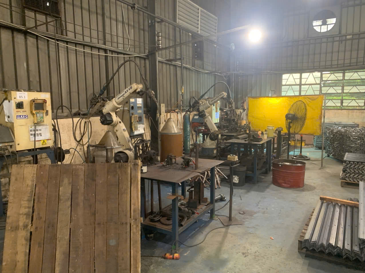 Robotic MIG welding system 1.jpg